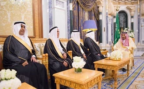 King Salman of Saudi Arabia [R] receives new ambassadors to a number of countries including to Iraq on November 5, 2017 in Riyadh. Photo:SPA
