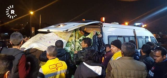 An ambulance transfers some of those the injured in Makhmur bombing on December 6, 2017 to Erbil's Rojawa hospital. Photo: Rudaw /Farhad Dolamari 