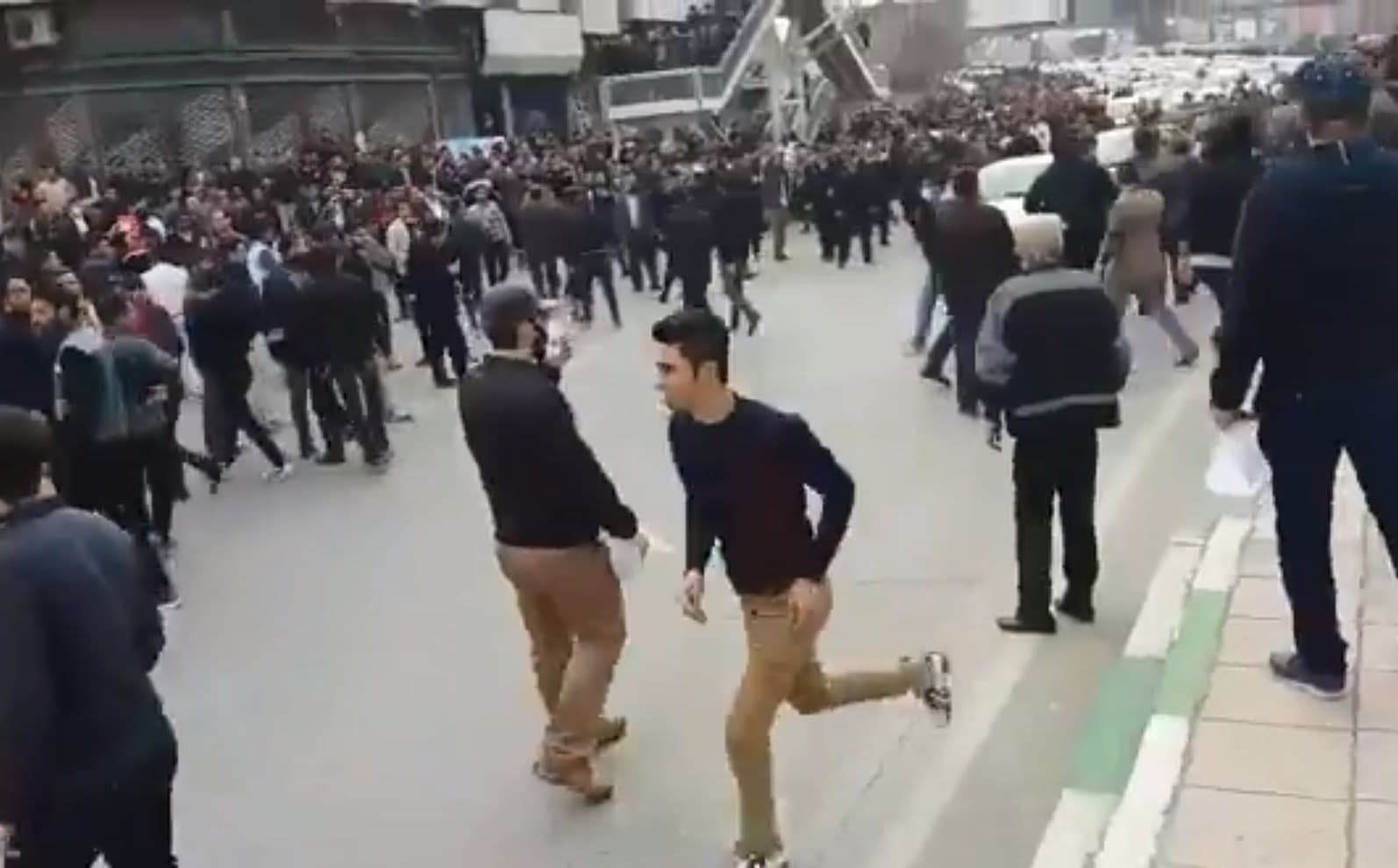 Protesters gather in Kermanshah for a second day. Image: Kurdistan Human Rights Network