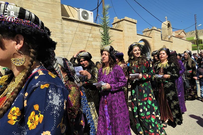 Christian community gathers for Palm Sunday in Alqosh. Photos: A.C. Robinson / Rudaw