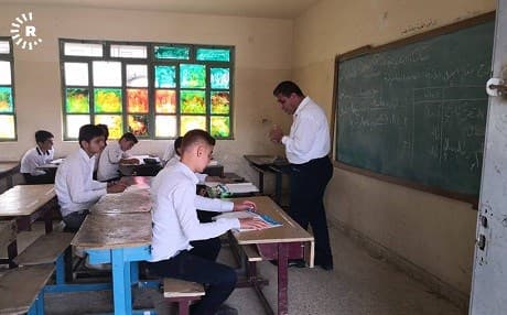 Some Kurdish students returned to classes in Tuz Khurmatu in early December 2017. Photo: Rudaw