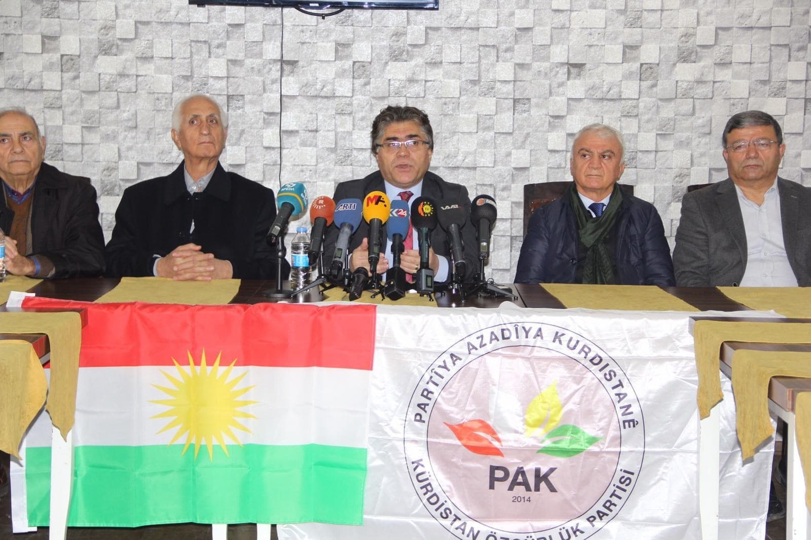 PAK Basın toplantısı