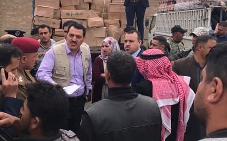 Deputy governor of Saladin province, Saad Dhahir Qaisi, delivers aid packages in al-Shirqat on November 25, 2018. Photo: Saad Dhahir Qaisi/Facebook