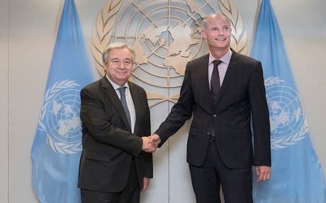 Secretary-General António Guterres (left) meets with Stef Blok, Minister for Foreign Affairs of the Kingdom of the Netherlands. Photo: UN