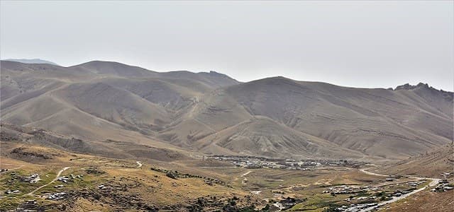 Years after ISIS genocide, fearful Yezidis remain on Mount Shingal 