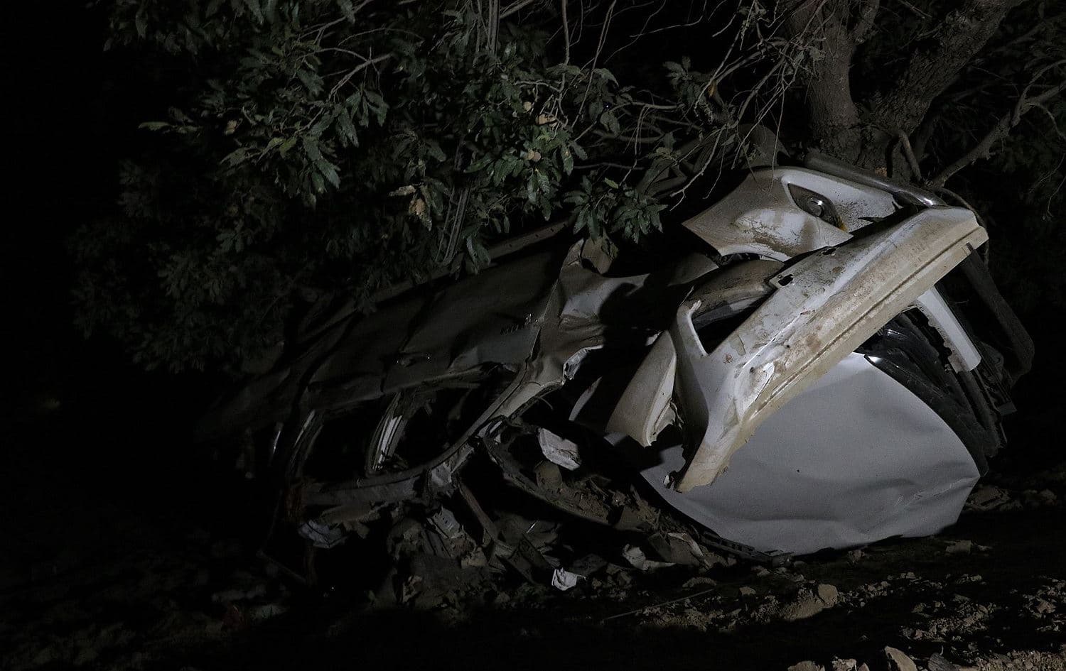 A passenger vehicle destroyed by the IED in Diyarbakir, southeastern Turkey on September 12, 2019. Photo: AA