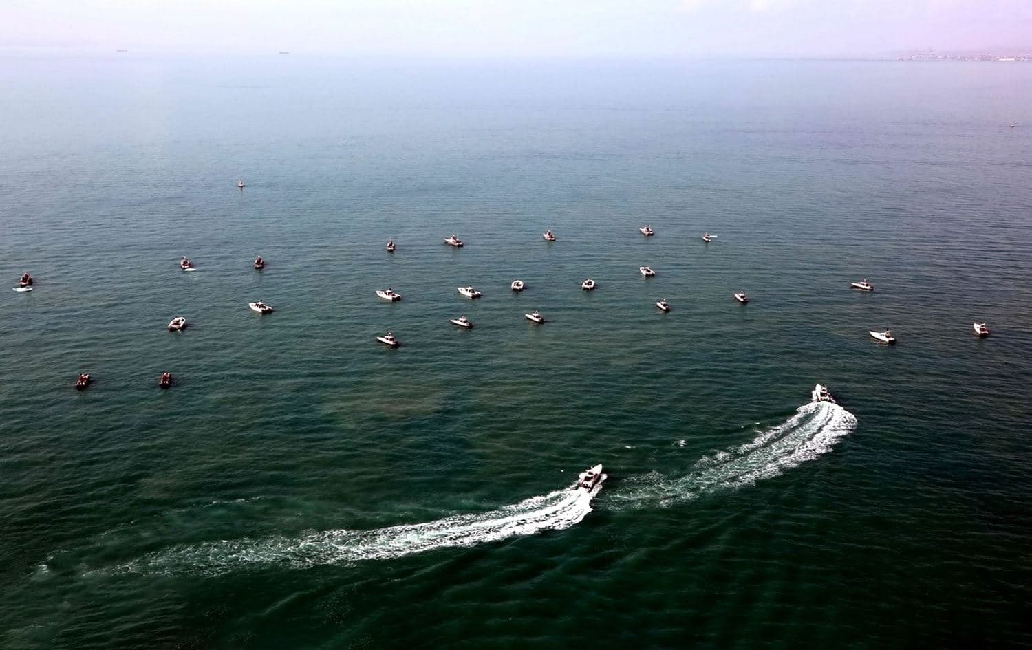 Iran shows off new fastboats in the Persian Gulf on March 10, 2016. Photo: IRNA