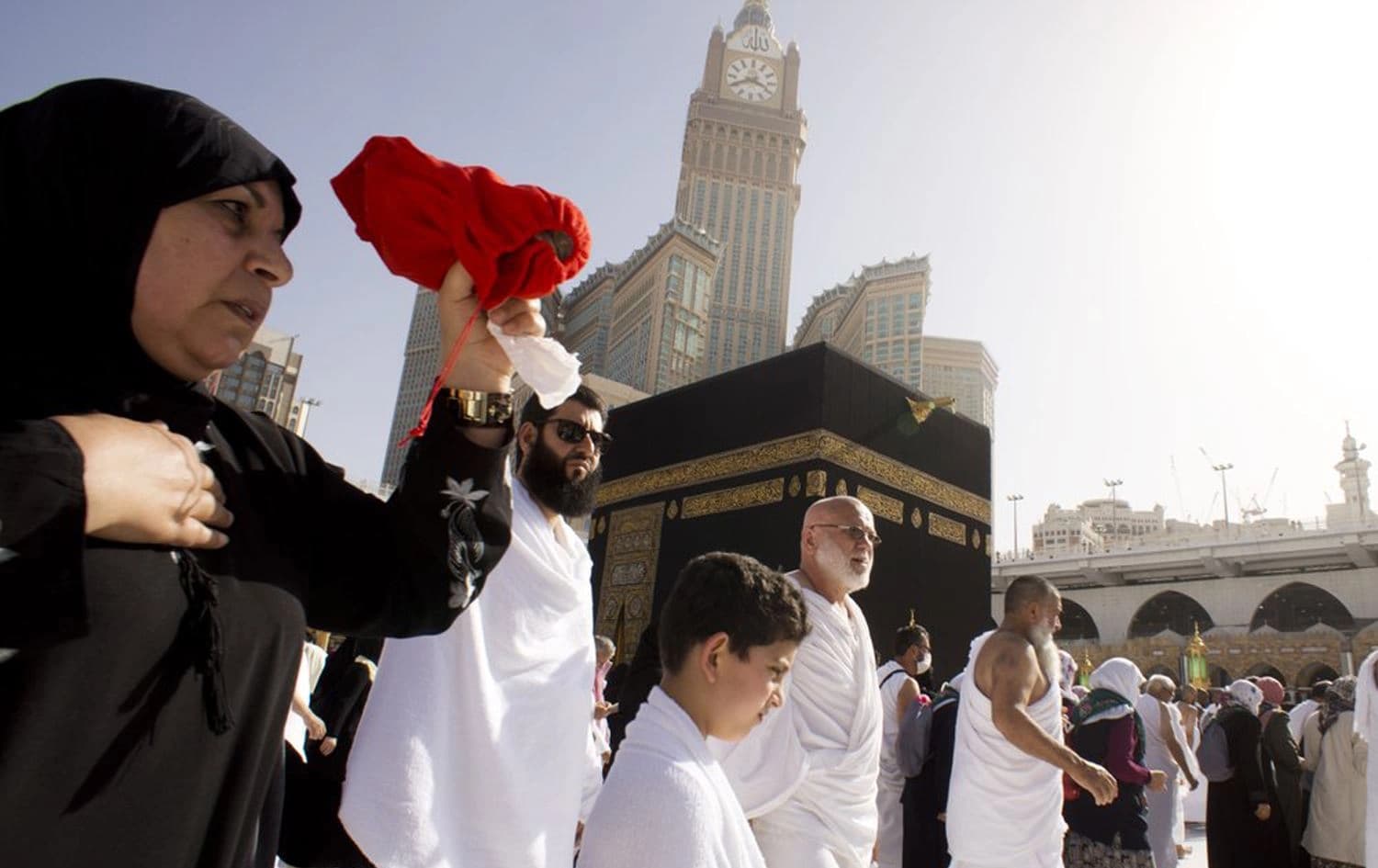 Muslim pilgrims walk around the Kaaba, the cubic building at the Grand Mosque, during the minor pilgrimage known as Umrah in the Muslim holy city of Mecca, Saudi Arabia, February 25, 2018. File photo: Amr Nabil / AP