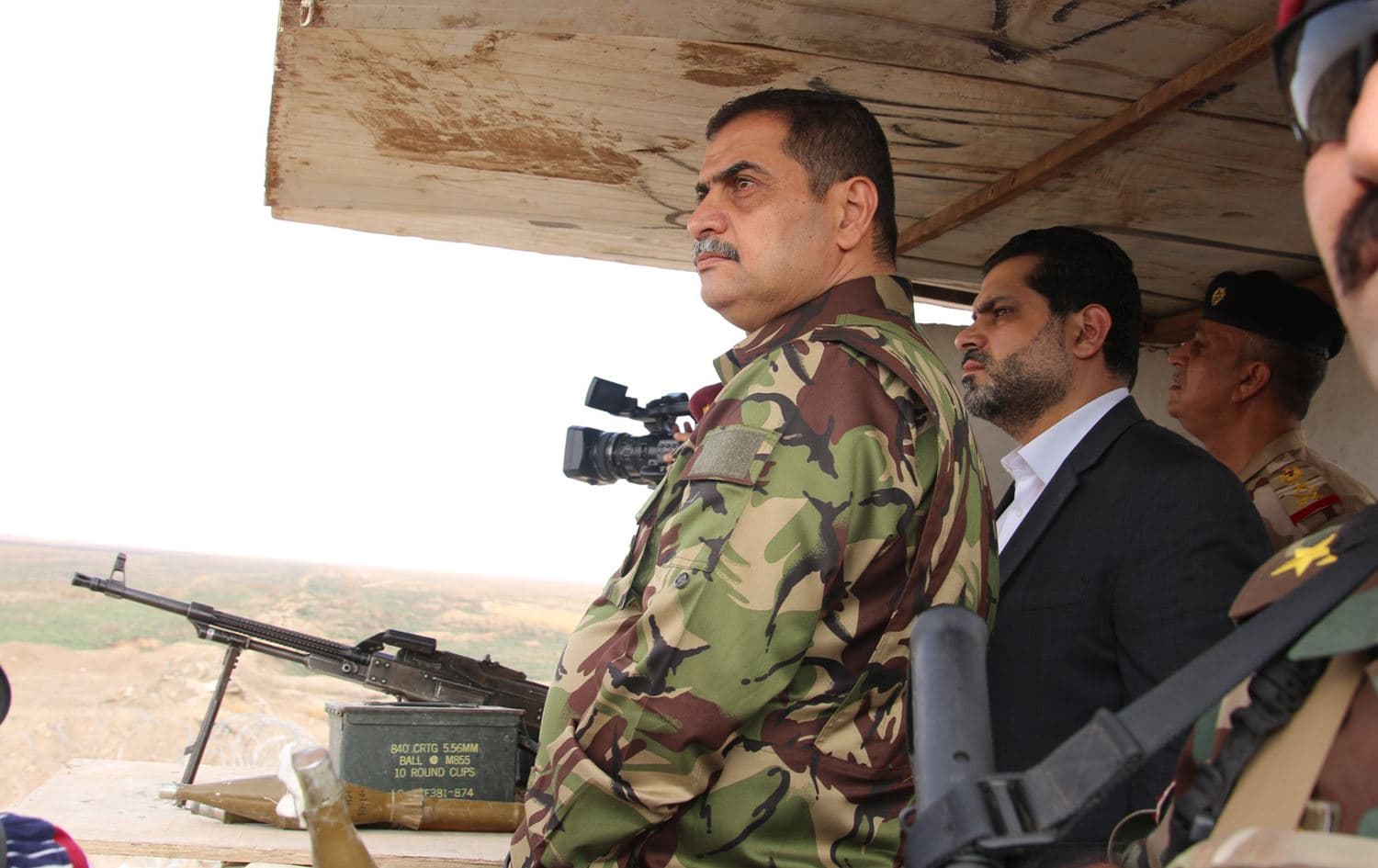 Iraqi Defense Minister Nijah al-Shimari visited an unspecified location on the Iraq-Syria border on October 16, 2019. Photo: Iraq Defense Ministry