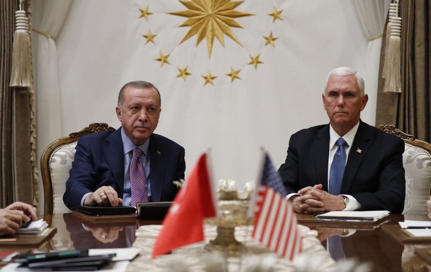 Vice President Mike Pence (R) meets with Turkish President Recep Tayyip Erdogan at the Presidential Palace in Ankara, Turkey for talks on the Kurds and Syria, October 17, 2019. Photo: Jacquelyn Martin / AP 