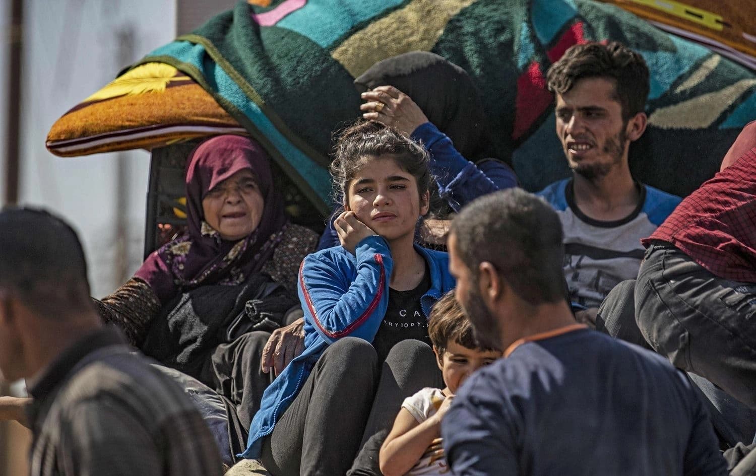 Bi sed hezaran xelkê Rojava ji ber êrişa Tirkiyê koçber bûn