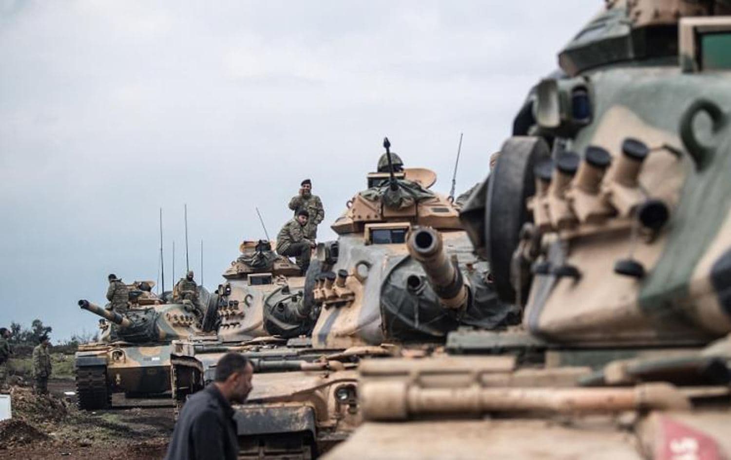  Turkish army tanks gather close to the Syrian border in 2018. (AFP)