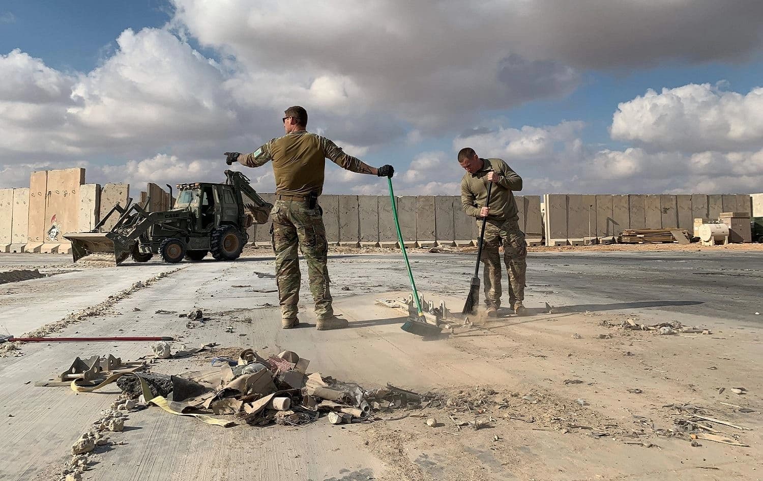 US soldiers clear rubble at Ain al-Asad military airbase in the western Iraqi province of Anbar, January 13, 2020. File photo: Ayman Henna / AFP 