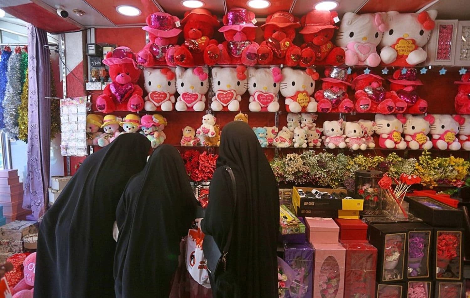 Women shop for Valentine's Day gifts in Najaf, Iraq on Februrary 13, 2020. Photo: Anmar Khalil / AP 