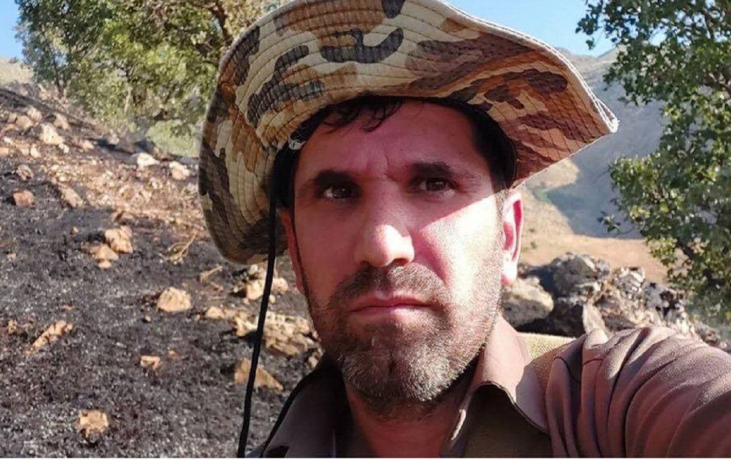  Mukhtar Khandani, the spokesperson for Zhiway Pawa Society, died fighting a fire Sunday in western Iran.