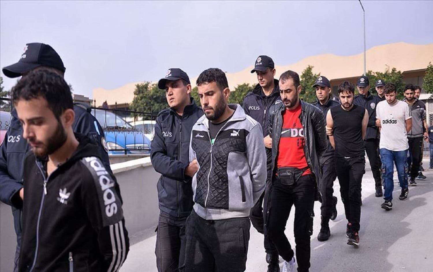 Detainees suspected of having links to the Islamic State (ISIS). Photo: Anadolu Agency
