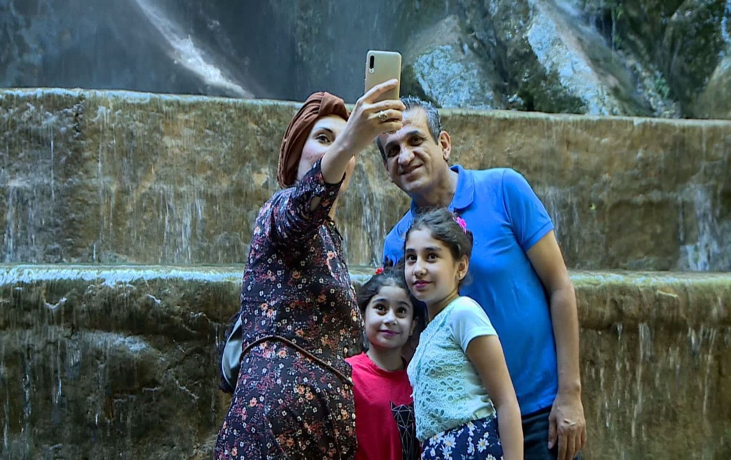Tourists at Amedi's Ashawa resort. Photo: Rudaw