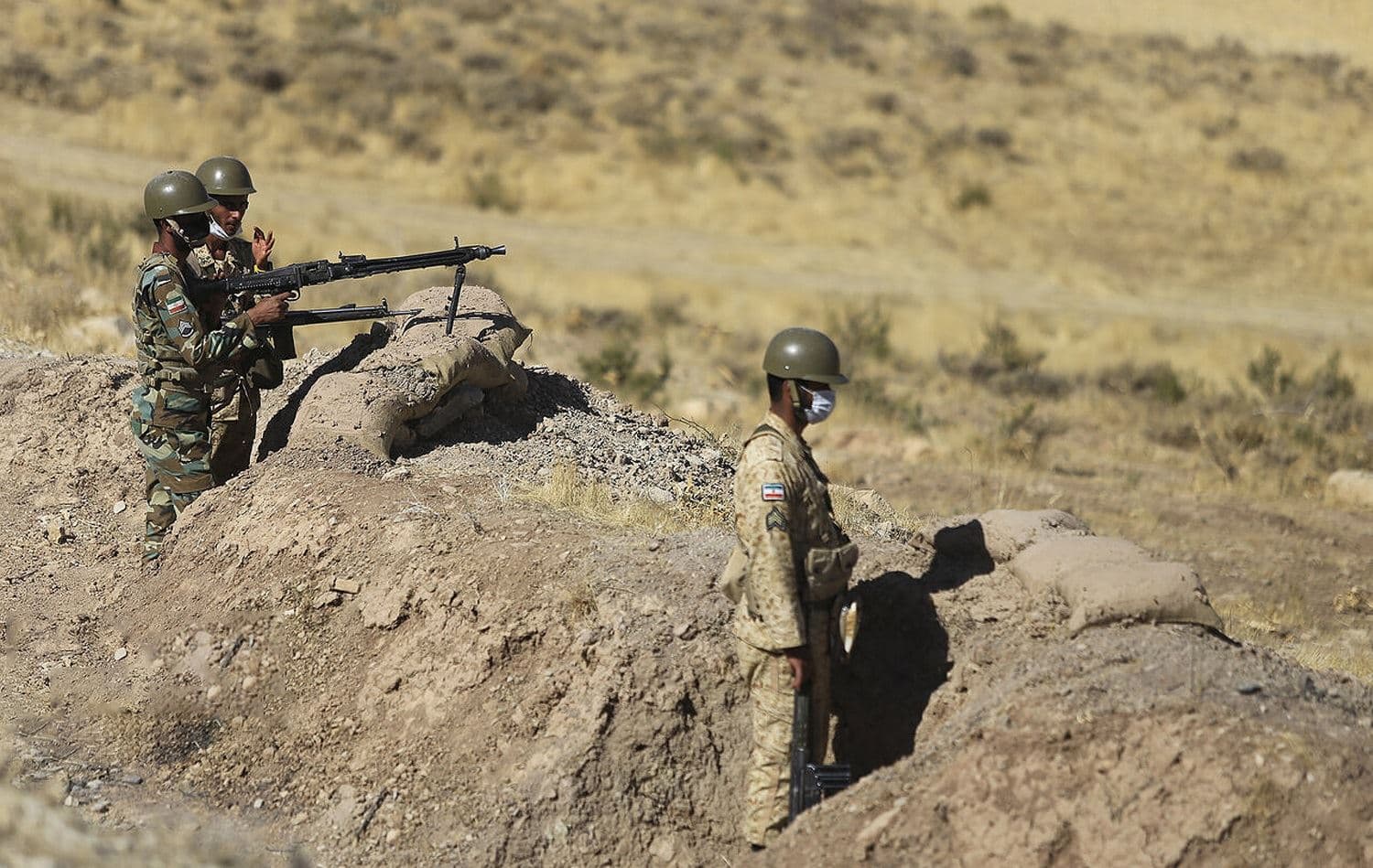 Iranian army conducts a drill in Shiraz, southern Iran on September 27. Photo: IRNA