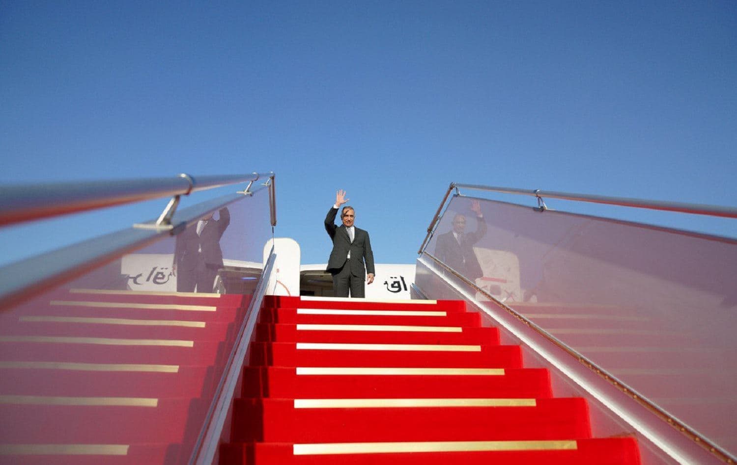 Prime Minister of Iraq Mustafa al-Kadhimi departs from Baghdad for Paris on October 18, 2020. Photo: Iraqi Prime Minister's Office 