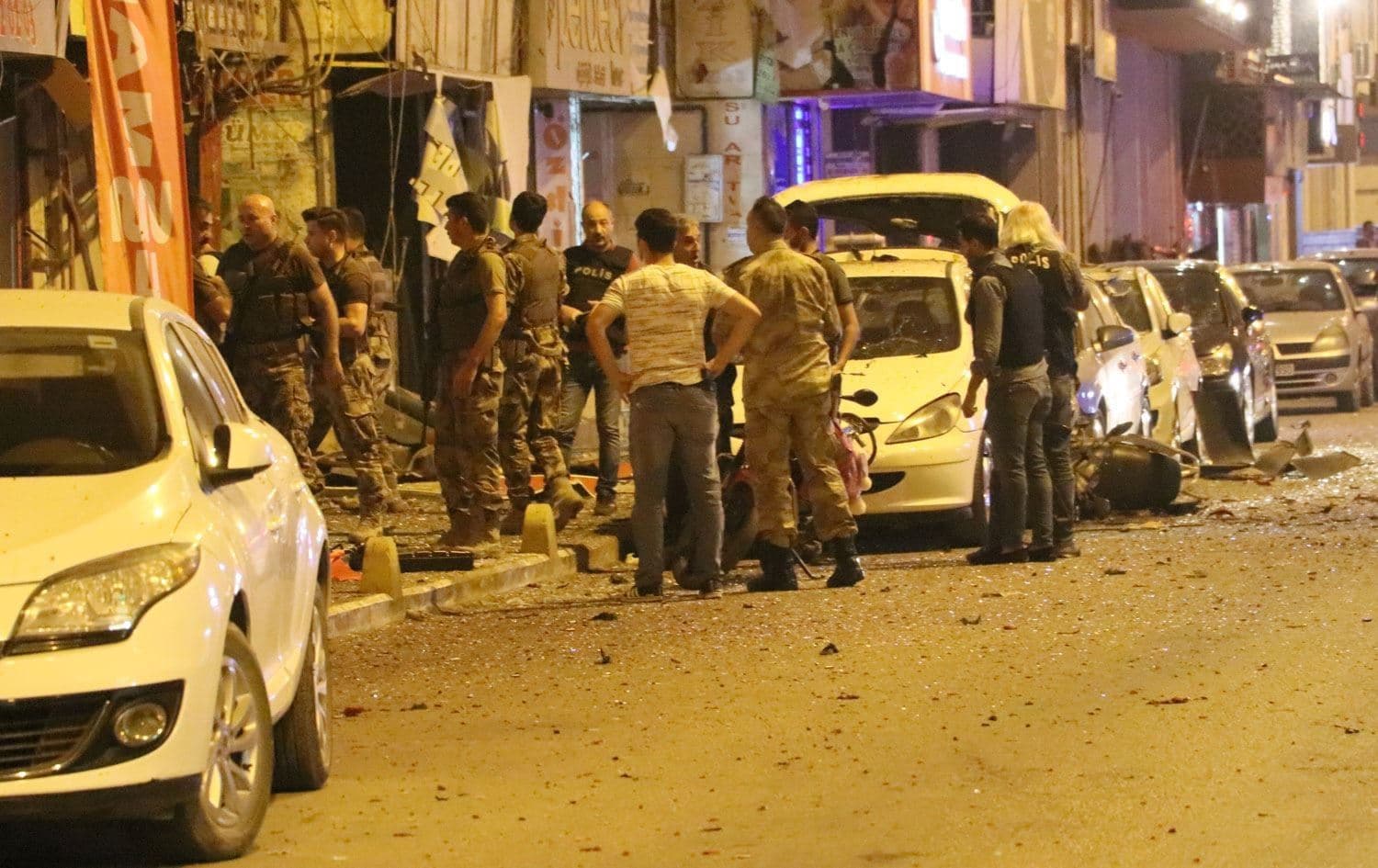 Emergency personnel respond to the scene of an explosion in Hatay’s Iskenderun district on October 26, 2020. The PKK has claimed responsibility in a statement on Thursday. Photo: Anadolu Agency