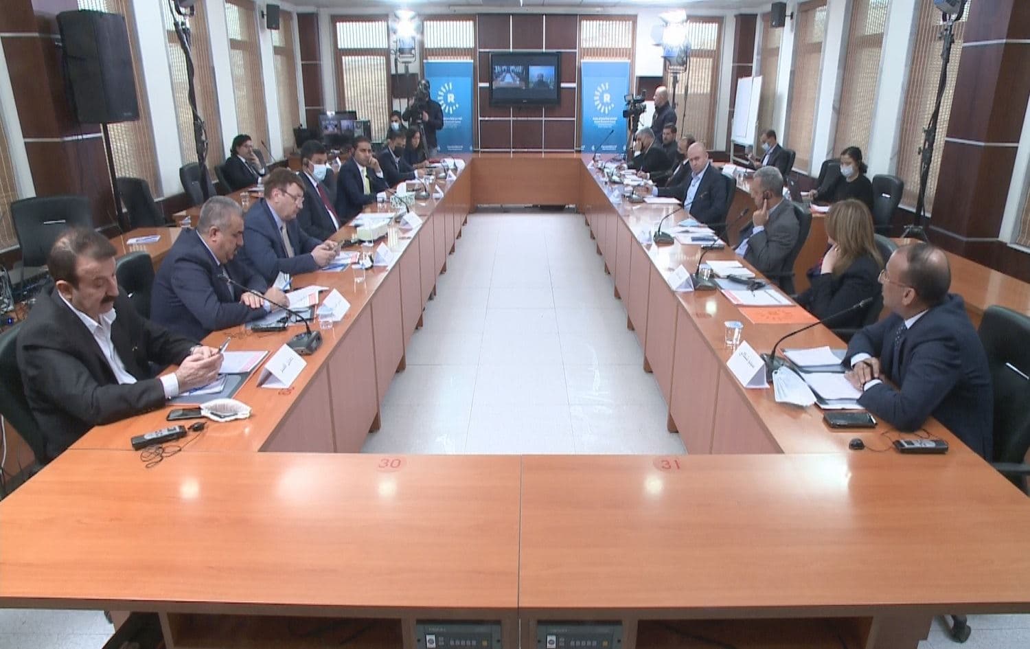A rountable discussion on the Shingal agreement at Rudaw's Research Centre in Duhok on December 16, 2020. Photo: screenshot 