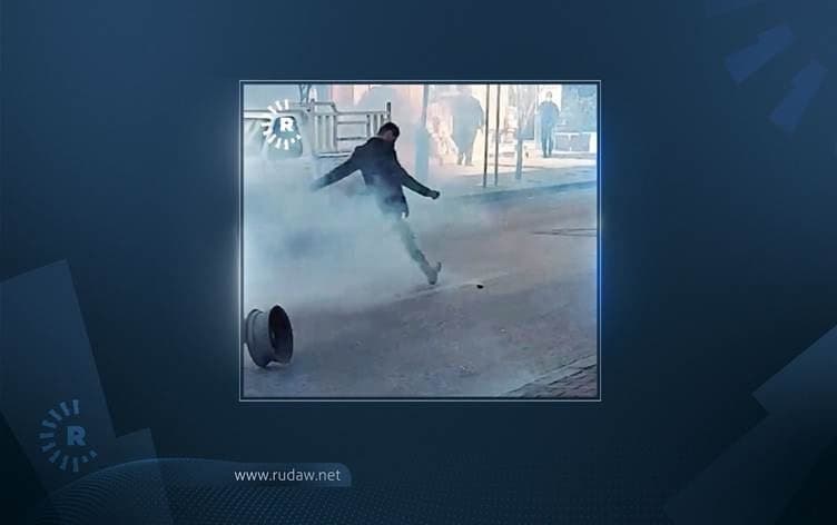 Police crackdown on Sulaimani protesters with teargas on December 3, 2020. Photo: Rudaw