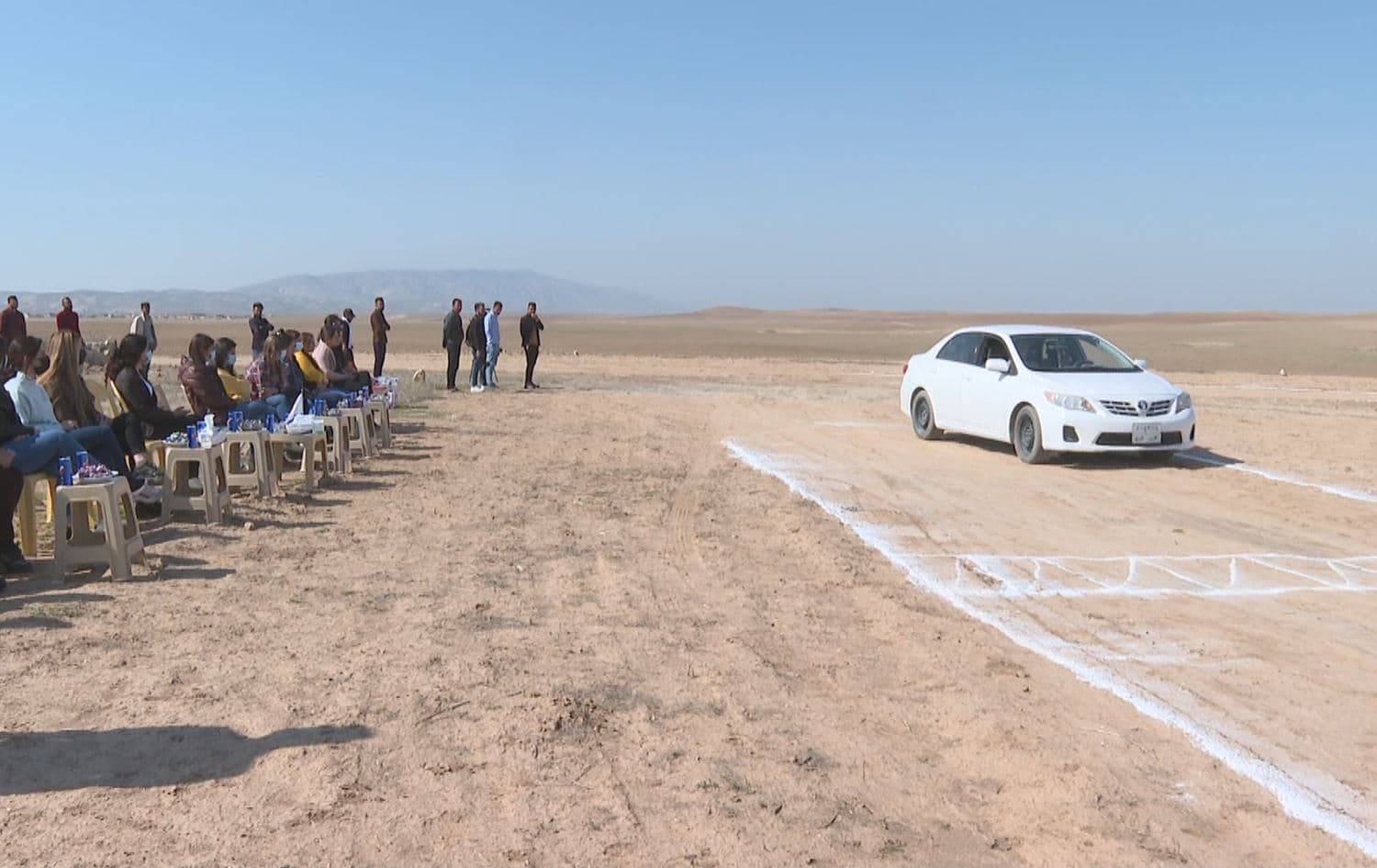 گرووپێکی خۆبەخش لە شنگال 75 کچی کوردی ئێزدی فێری شۆفێری دەکات 
