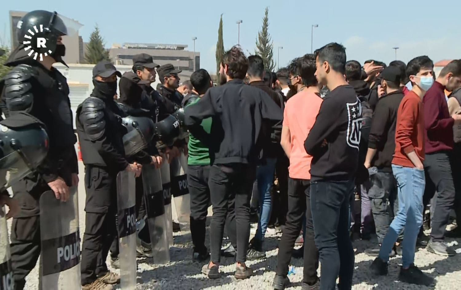 Grade 12 students gather outside of Sulaimani's education directorate building on March 18, 2021. Photo: Rudaw TV