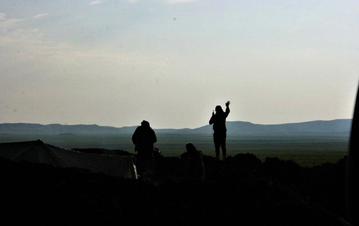 Peshmerga fighters on the frontline against the Islamic State (ISIS) south of Zummar, in spring 2015. File photo: Fazel Hawramy/Rudaw