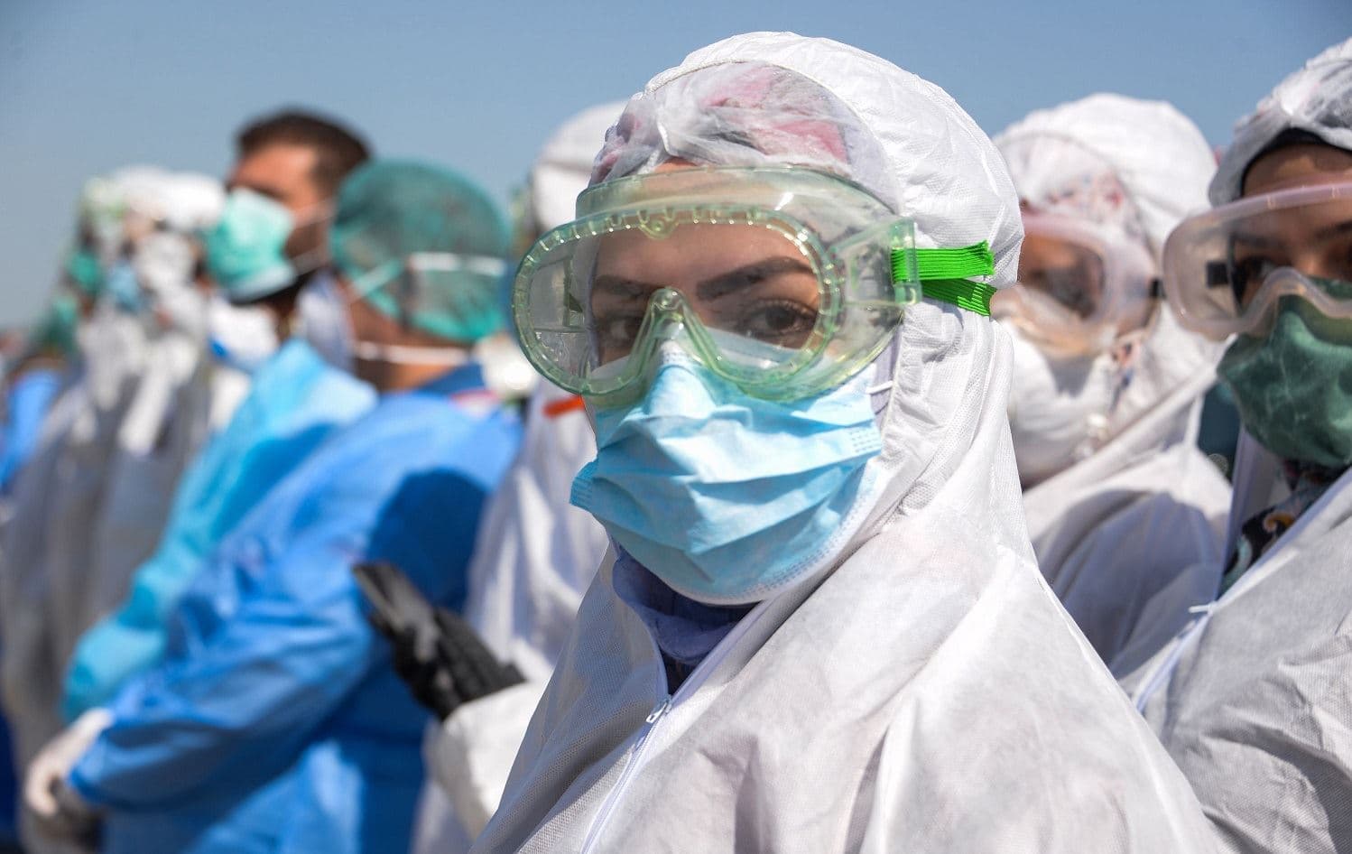 Iraqi medical personnel gather in a show of support for healthcare workers and patients, April 14, 2020. Photo: Zaid al-Obeidi / AFP