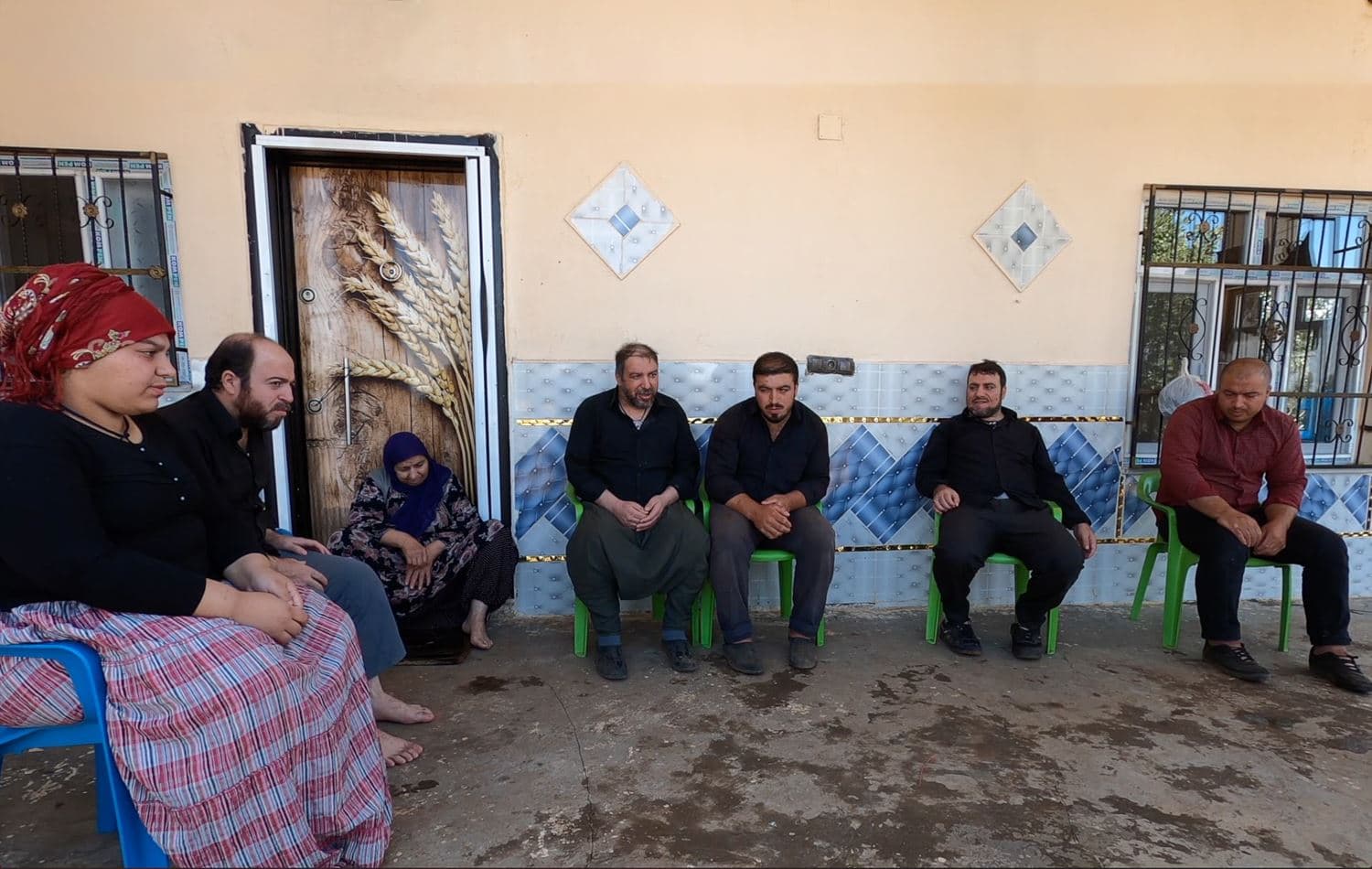 ‘I want to see the world’: 7 blind Kurdish siblings hope for cure