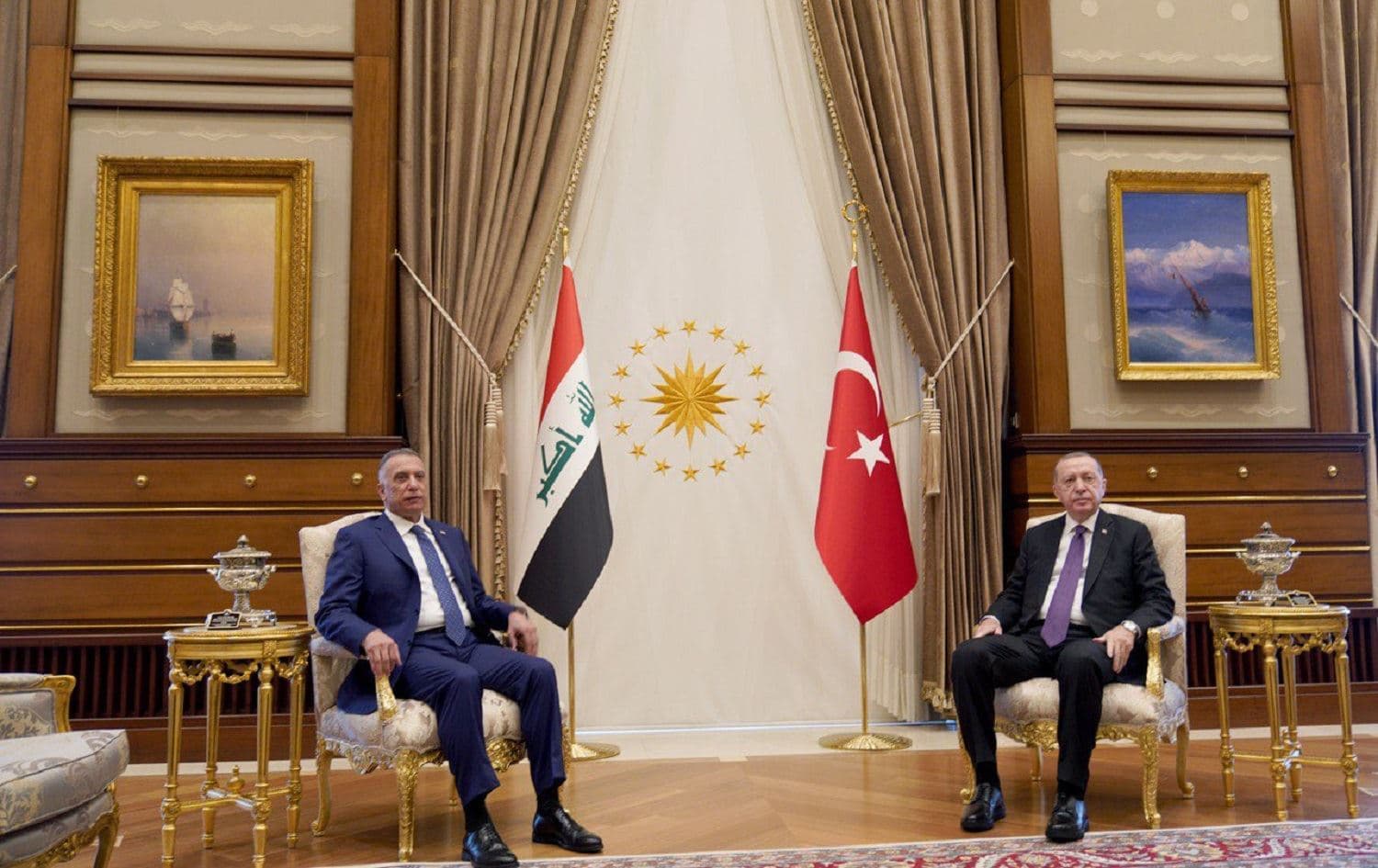 Iraqi Prime Minister Mustafa al-Kadhimi (left) met with Turkish President Recep Tayyip Erdogan (right) in Ankara on December 17, 2020. Photo: handout/Iraqi PM office