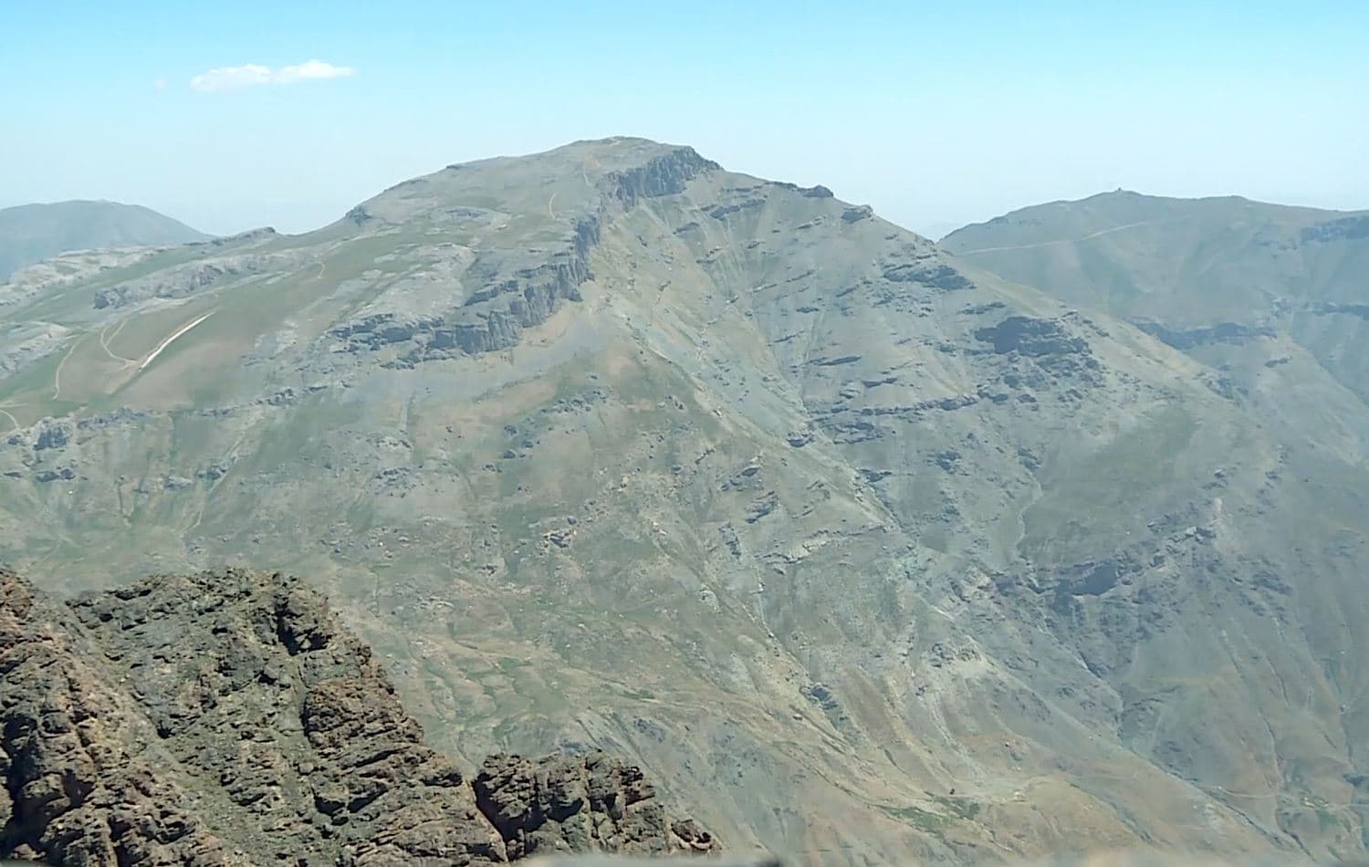 Iran builds military outpost on Cheekha Dar mountain, highest peak in Kurdistan Region, Iraq