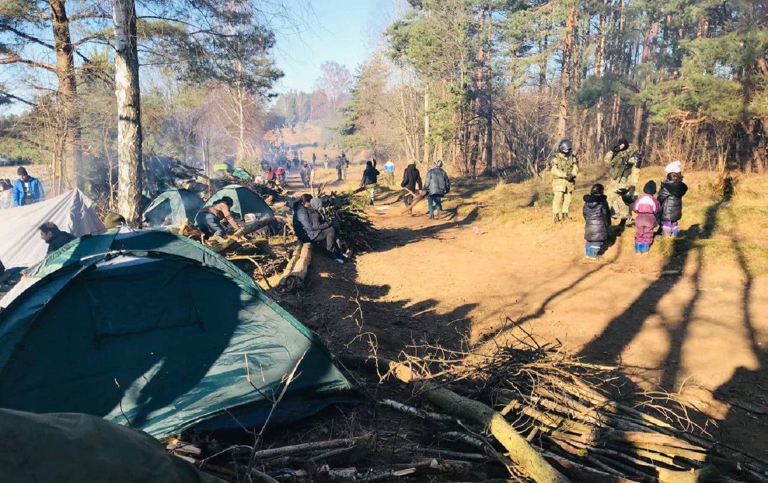 Migrants are camped out on the Polish-Belarus border on November 9, 2021. Photo: Aryan Zellmi