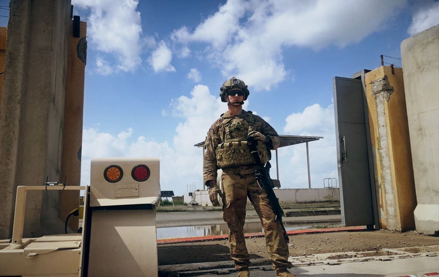 A US soldier stands at Kirkuk’s K1 base on March 29, 2020, the day the base was handed over to Iraqi security forces. File photo: Fazel Hawramy/Rudaw