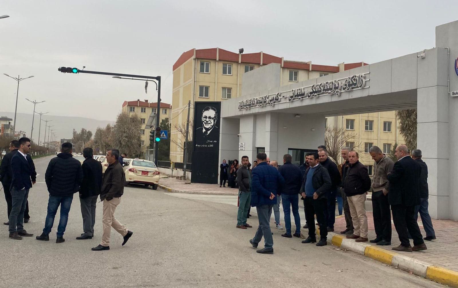 بەشێک لە فەرمانبەران  و مامۆستایانی سلێمانی و هەڵەبجە بایکۆتی دەوامیان کرد