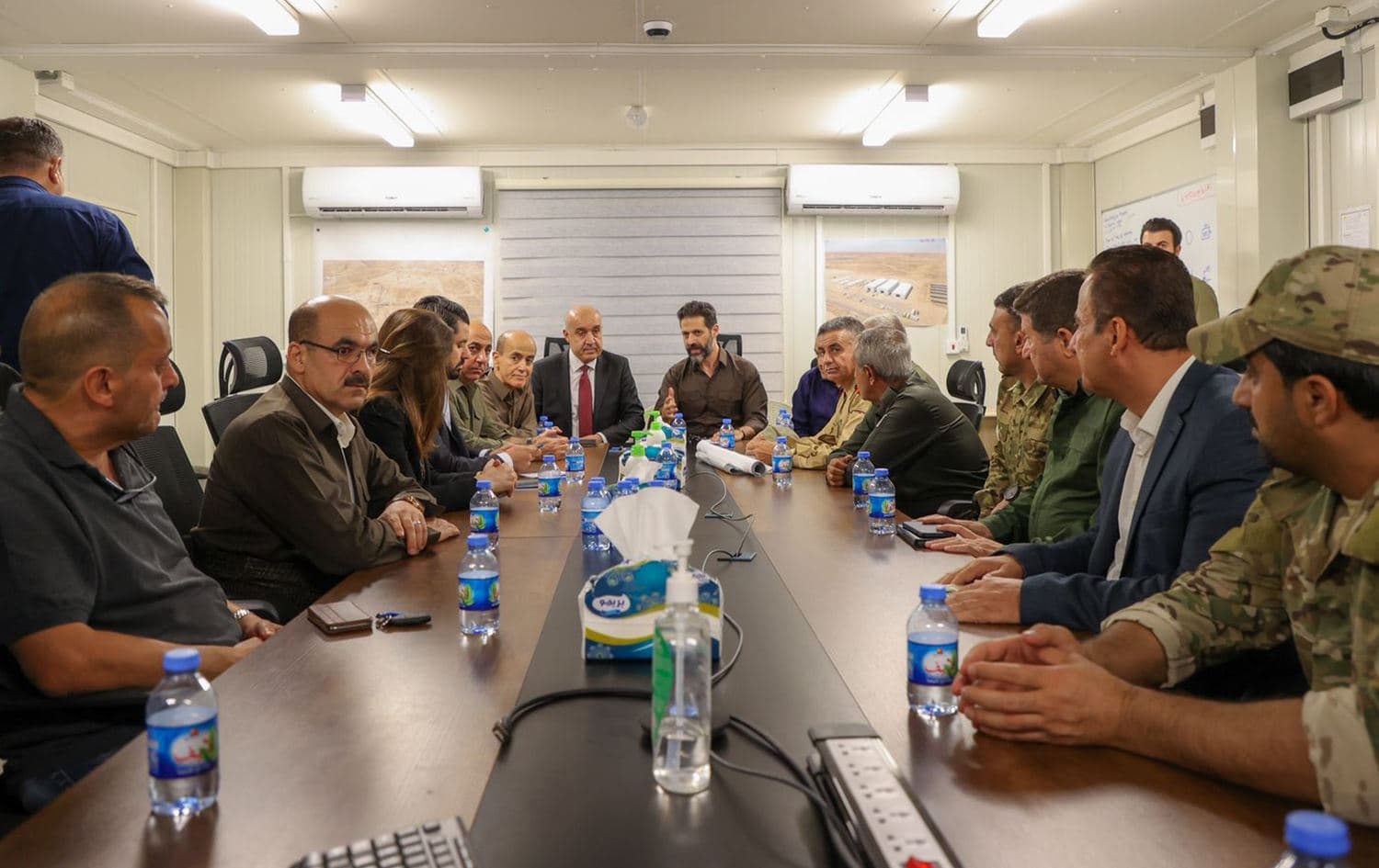 Kurdistan Regional Government Deputy Prime Minister Qubad Talabani speaking to employees of the Khor Mor gas field in Chamchamal, Sulaimani, on June 25, 2022. Photo: Deputy PM's office