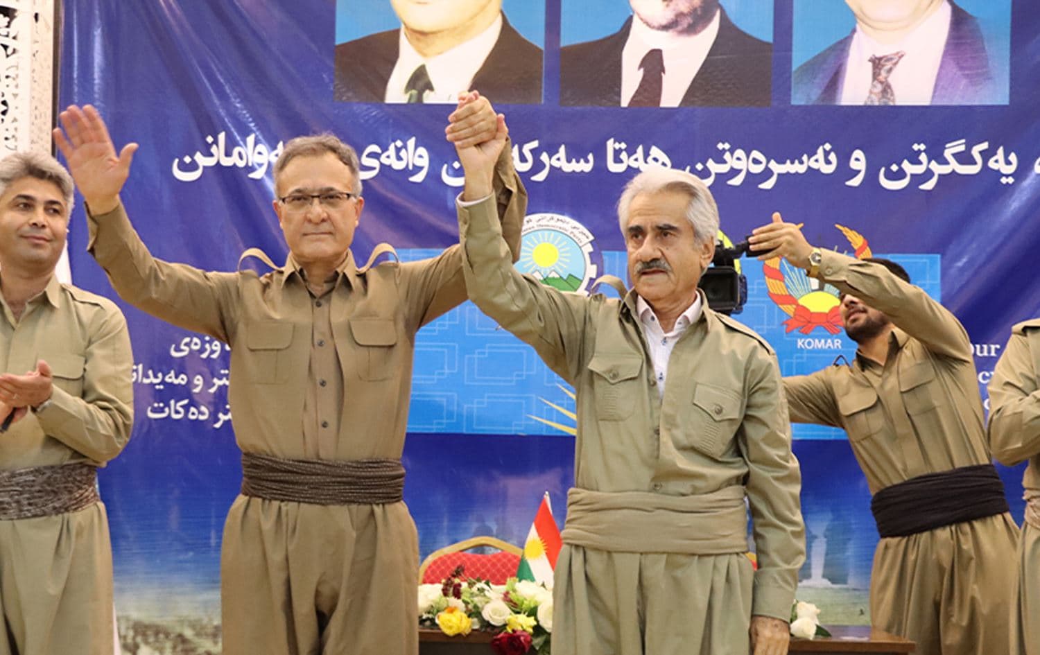 Secretary General of KDP-Iran Khalid Azizi (left), and leader of the KDPI Mustafa Hijri (right) during a ceremony celebrating the reunion of the party on August 21, 2022. Photo: KDPI