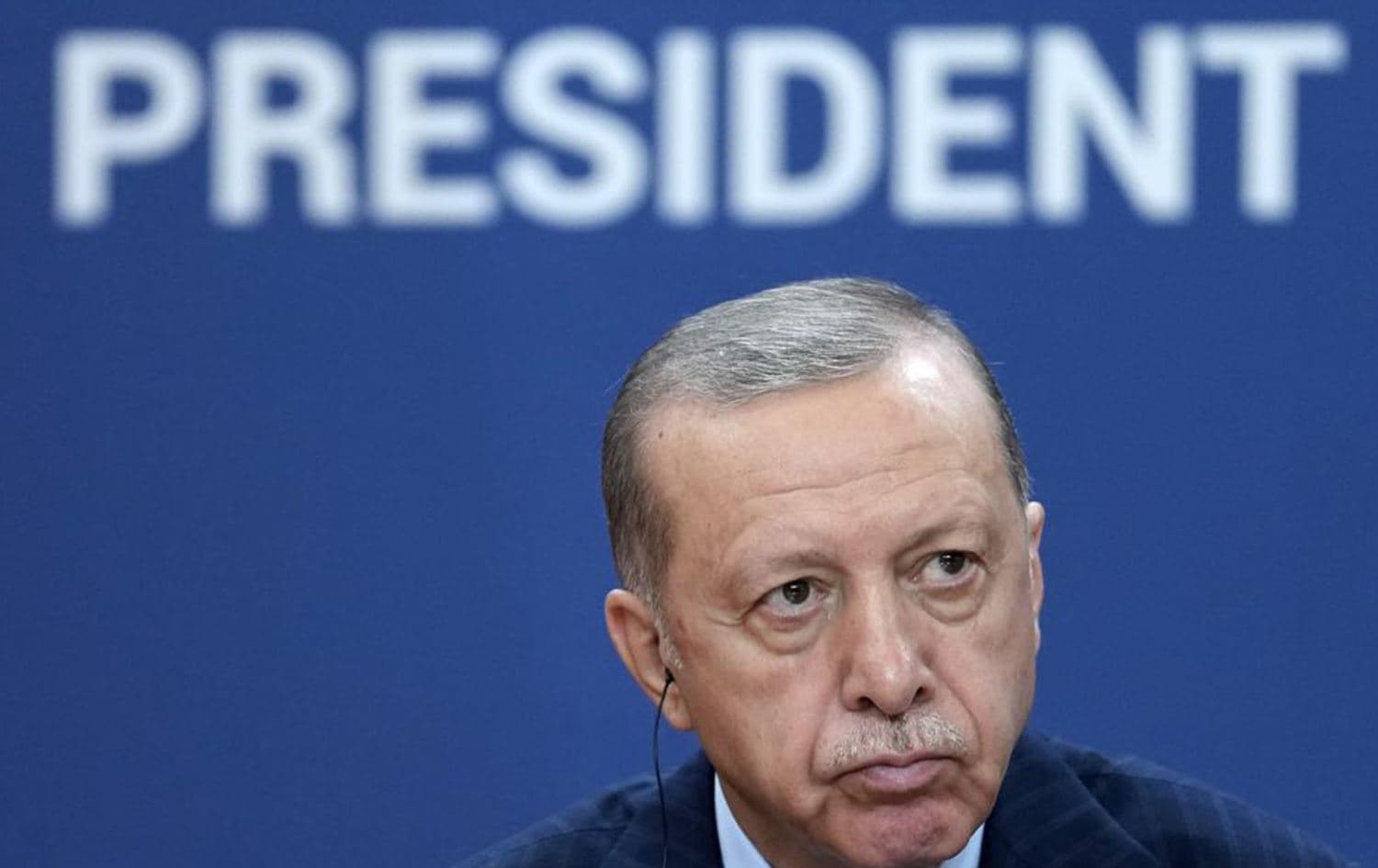 Turkey’s President Recep Tayyip Erdogan listens to his Serbian counterpart Aleksandar Vucic during a news conference in Belgrade, Serbia, on September 7, 2022. Photo: Darko Vojinovic/AP