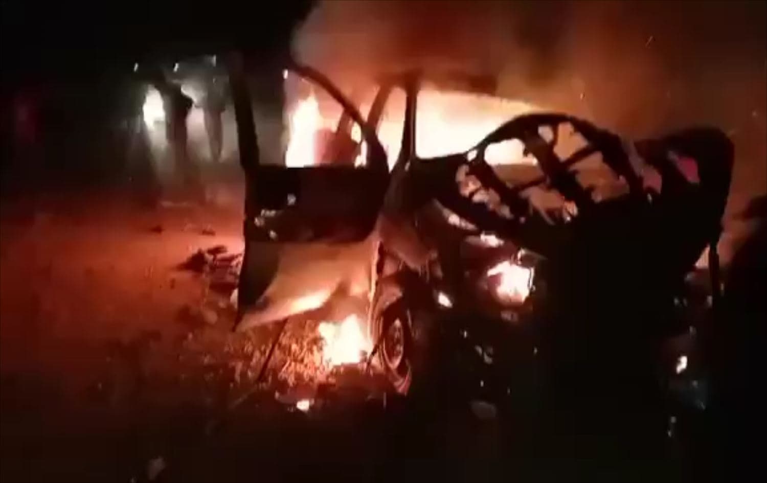 The vehicle which was targeted by suspected Turkish drone in Shingal on November 3, 2022. Photo: Rojnews