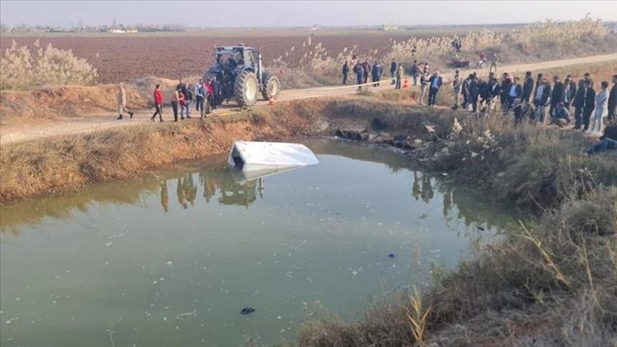 The minibus which crashed in Riha, SE Turkey on December 16, 2022. Photo: AA