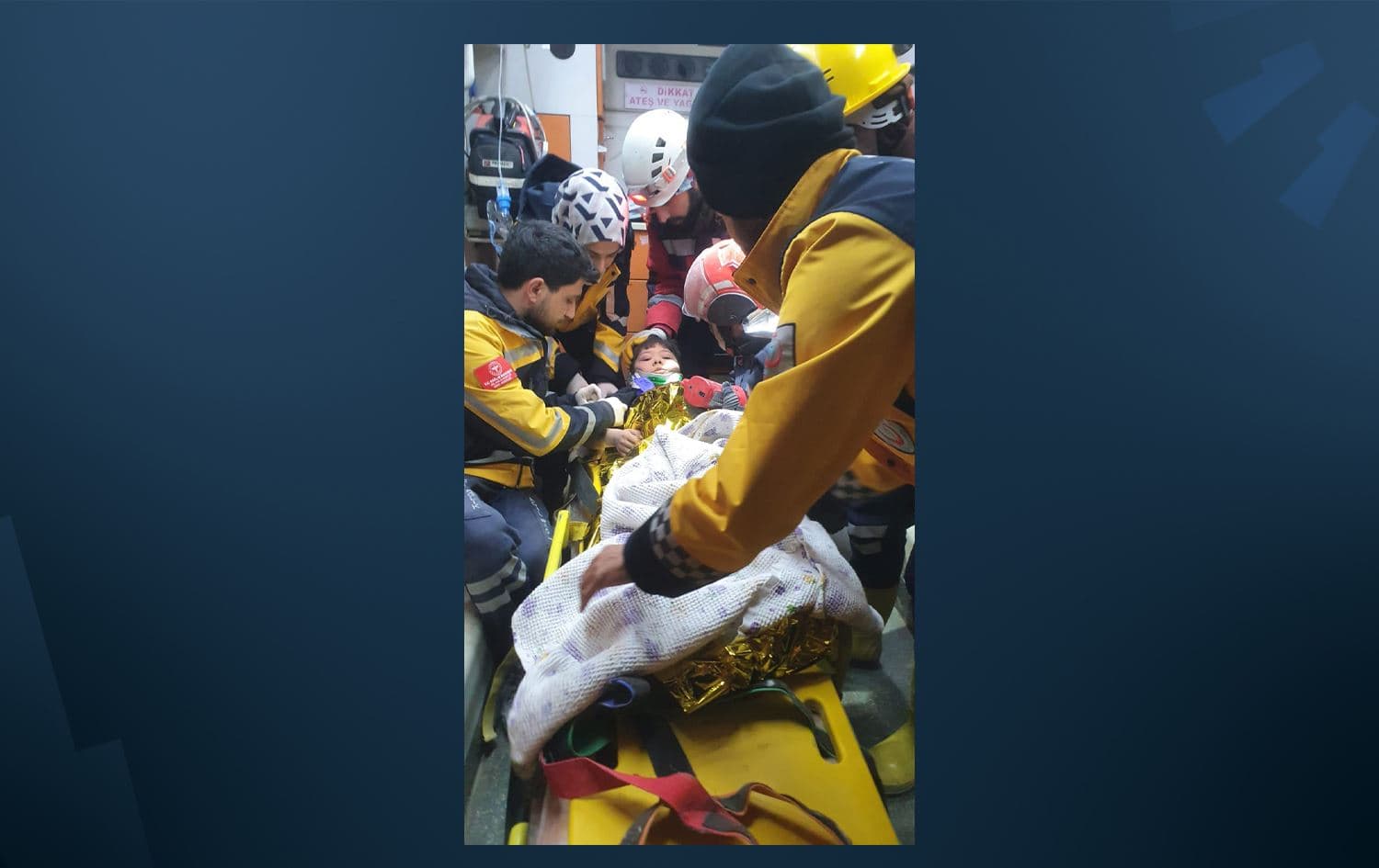 یەکێک لەو دوو منداڵەی رزگارکران. وێنە: AA 