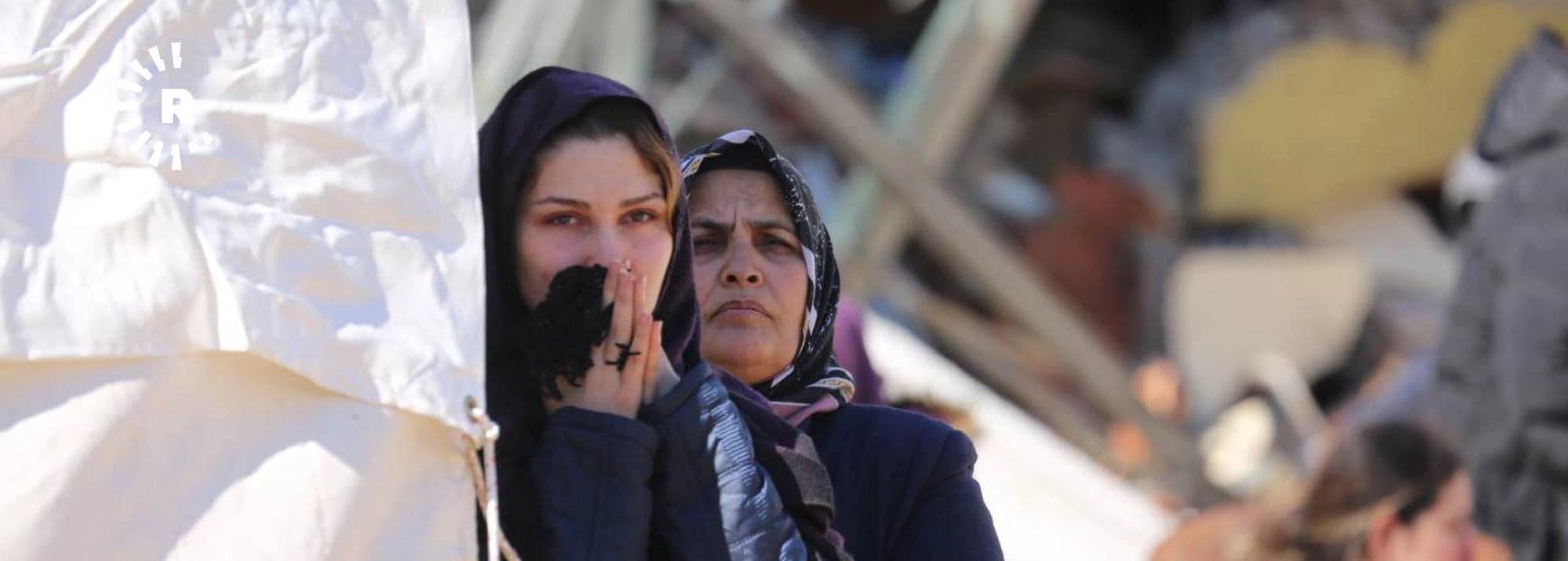 FOTO: Depremin yıktığı İslahiye’de endişeli bekleyiş