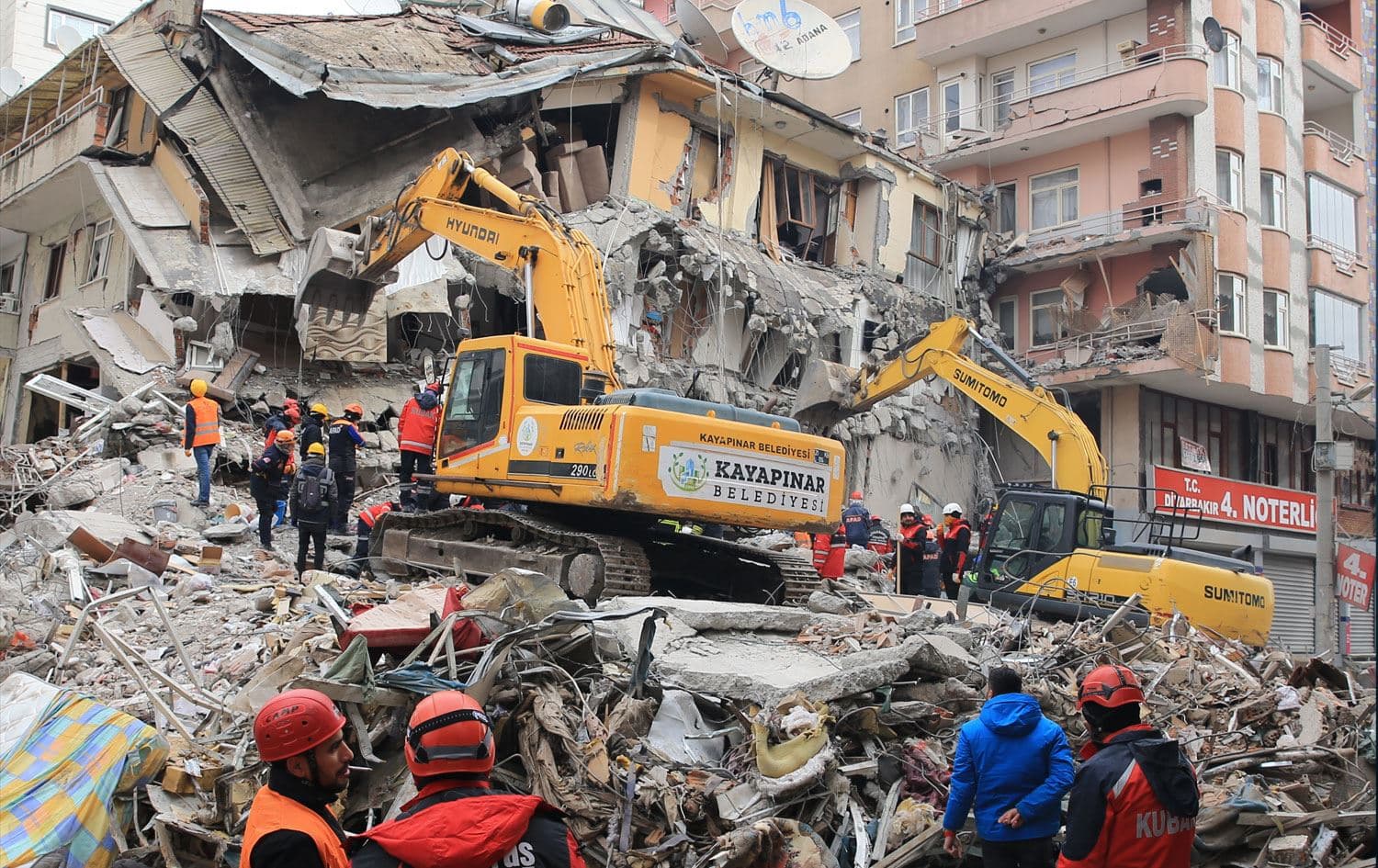 Diyarbakır'da arama kurtarma çalışmalarından