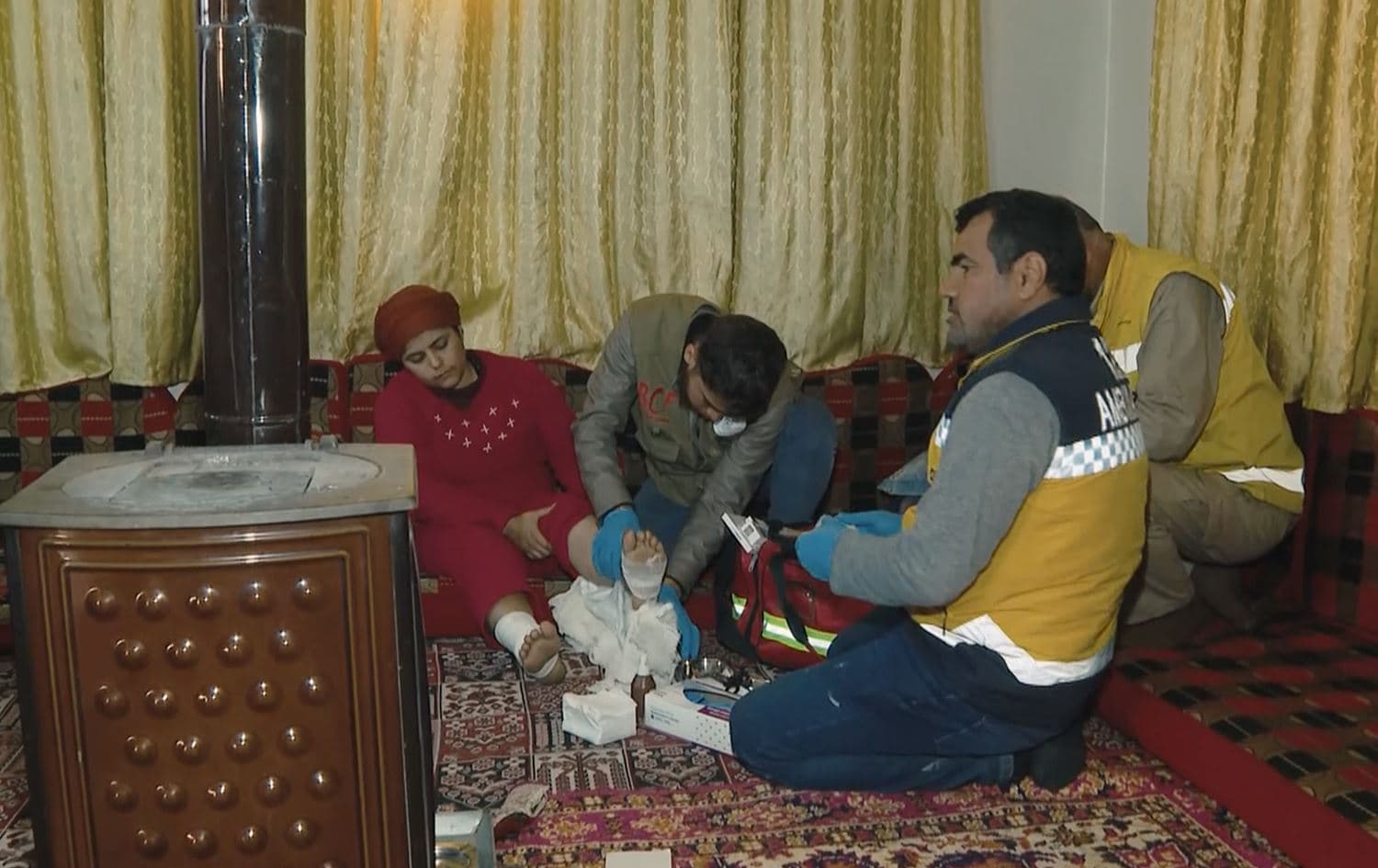 Survivors of quakes in Jindris suffer from injuries 