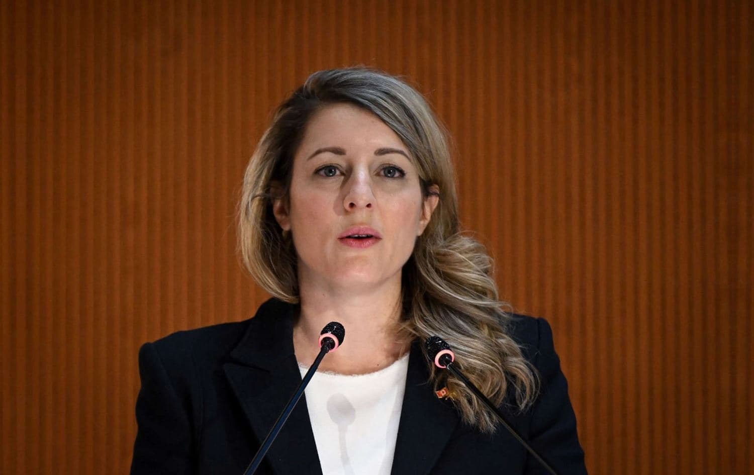 Canada sanctions 12 Iranian officials