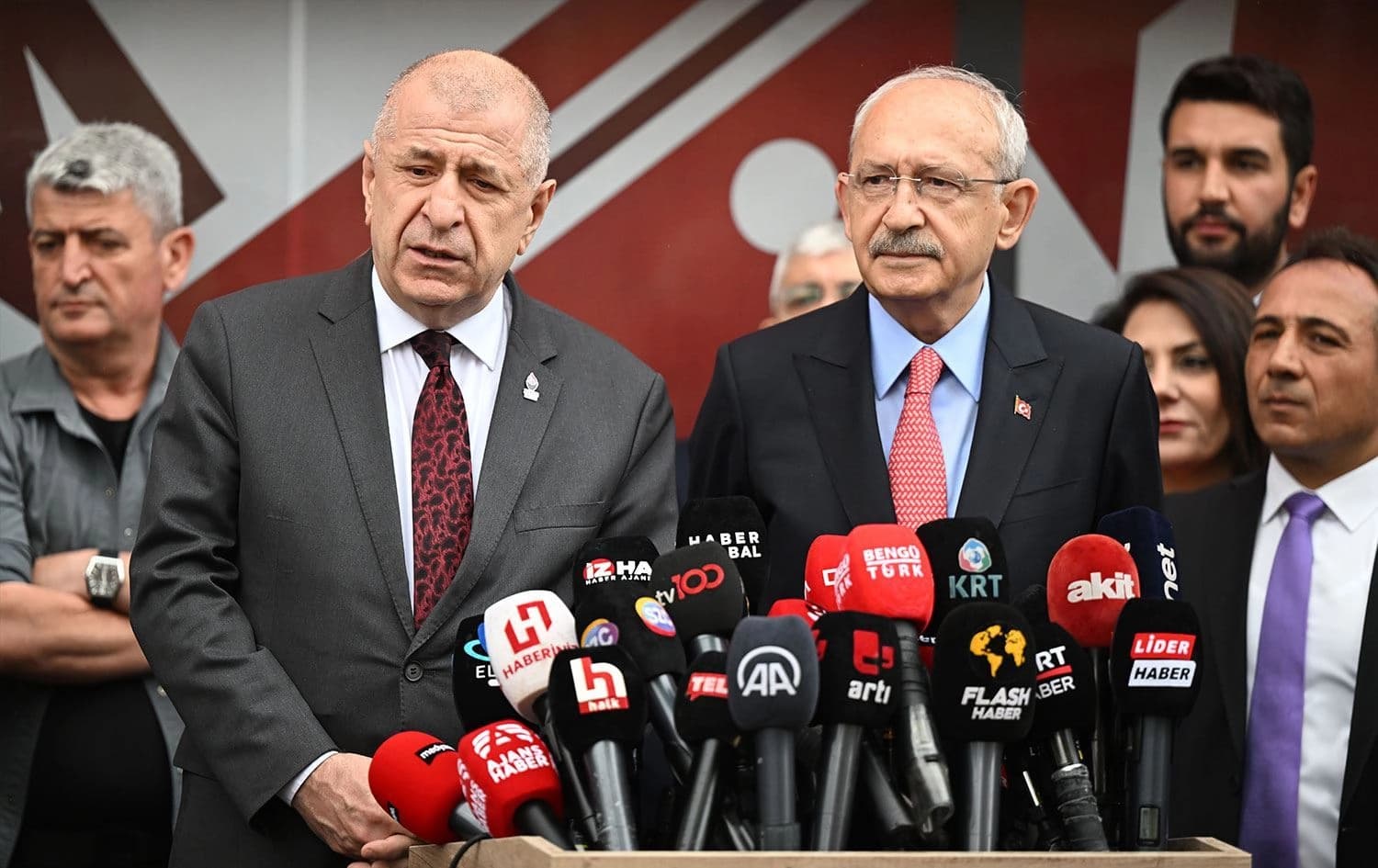 Serokê Giştî yê Partiya Zaferê Umit Ozdag û Berbijêrê Serokkomariyê yê Hevpeymaniya Millet Kemal KiliçdarogluWêne: AA
