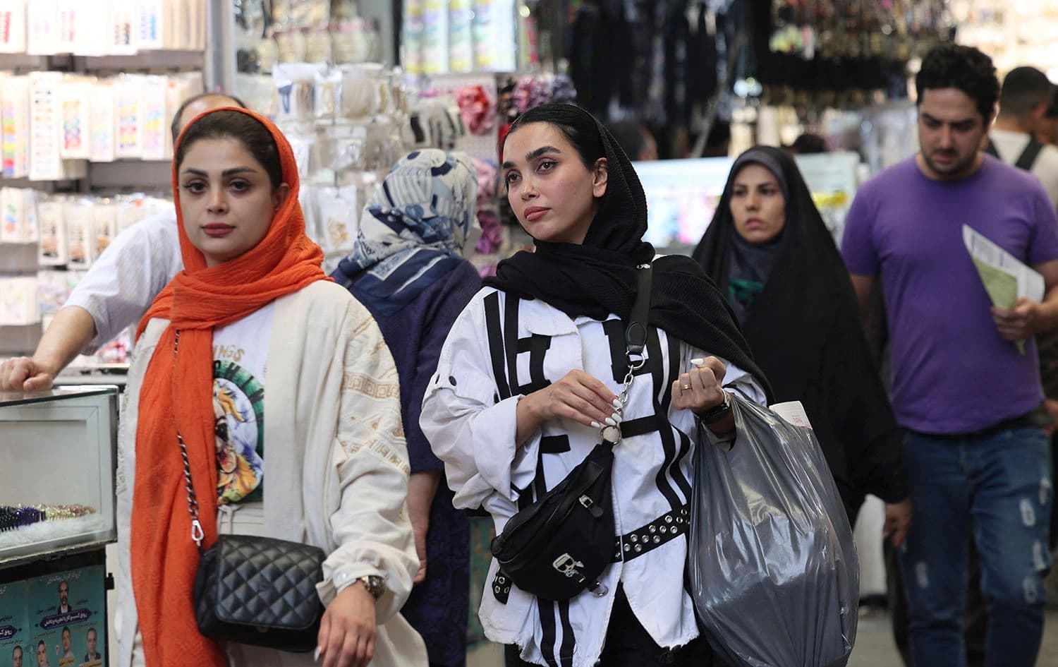 بازاڕێکی تاران. وێنە: AFP
