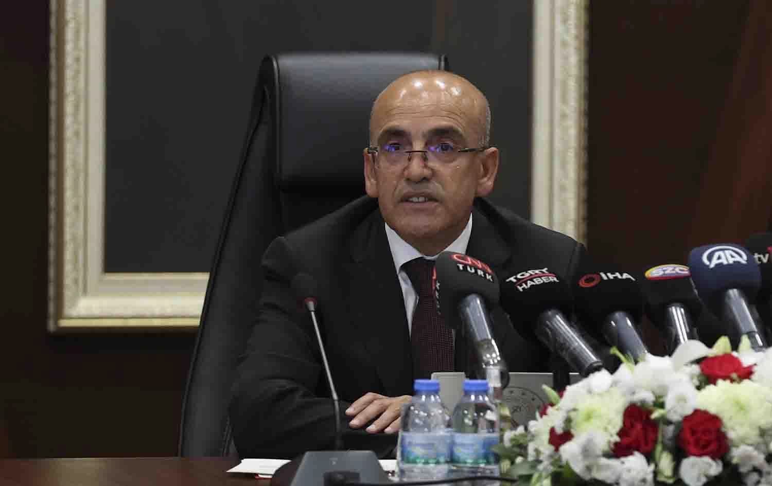 محەممەد شیمشەک، وەزیری دارایی و گەنجینەی تورکیا. وێنە: AA