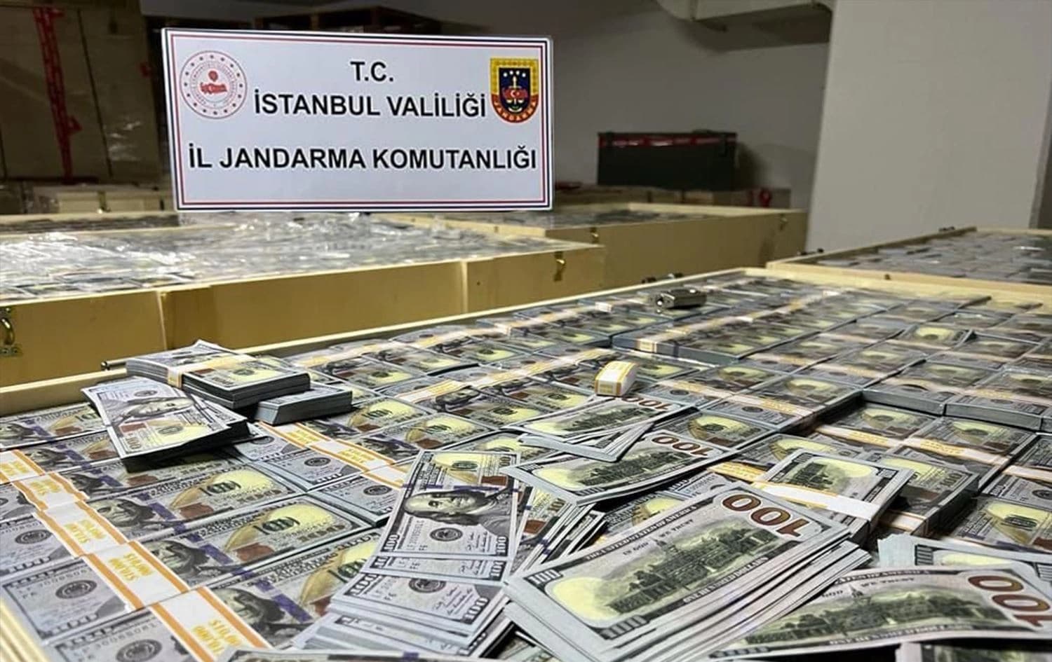 Li Stenbolê dest bi ser 1 milyar dolarên sexte de hat girtin